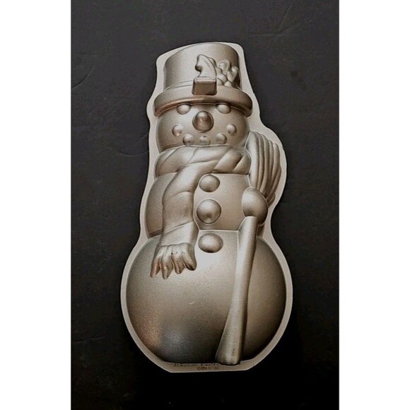 New Snowman Nordic Ware Cake Pan 5 Cups 1.5 Liter Aluminum 12 X 6 Made In USA - Picture 1 of 7